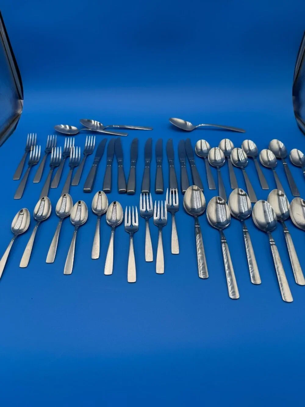 Oneida Satin Accent Flatware Set Spoons Forks Knives 43 Pc Set